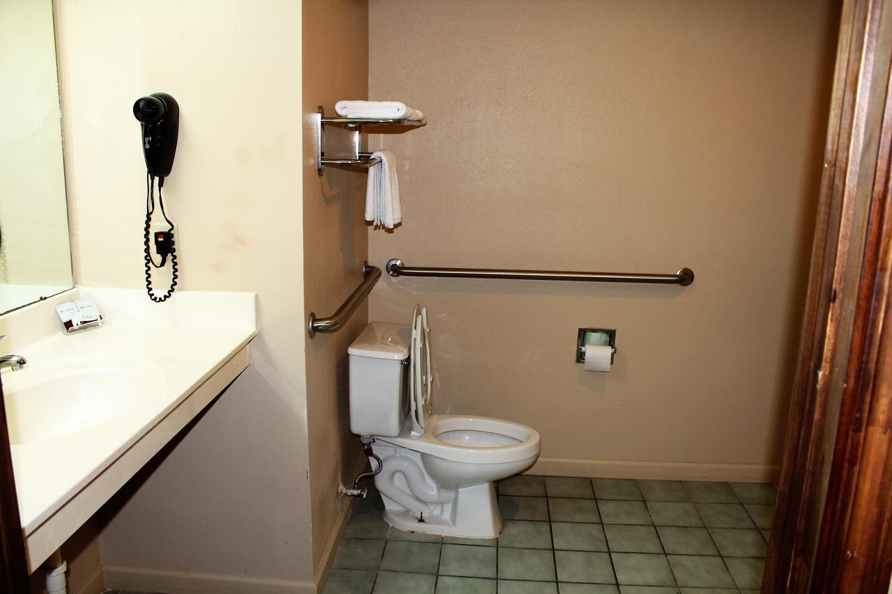 Highland Inn Denham Springs Baton Rouge East Buitenkant foto